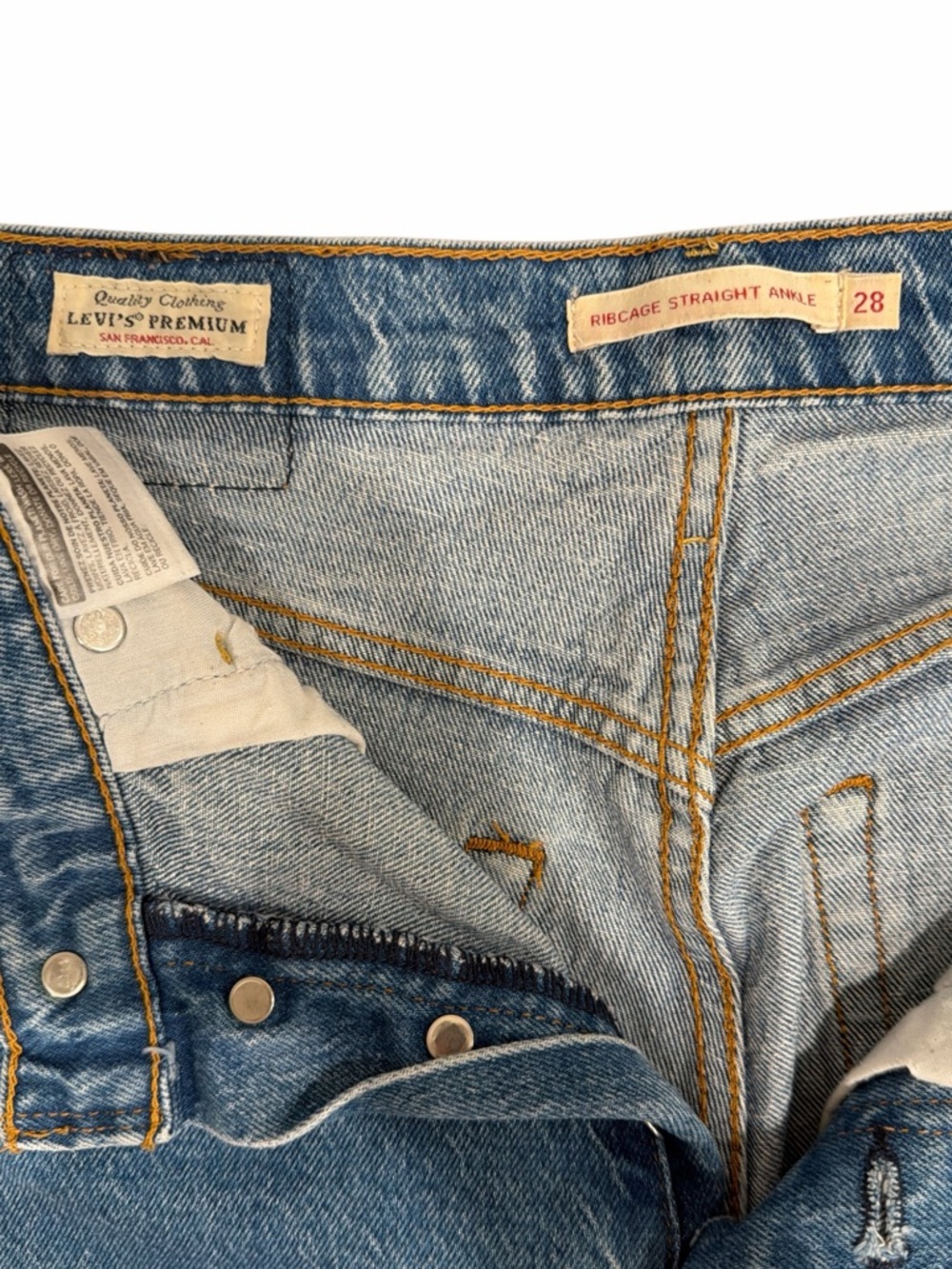 Levi’s Ribcage Straight Jeans 28 High Rise Medium Wash Button Fly Crop - Picture 5 of 8